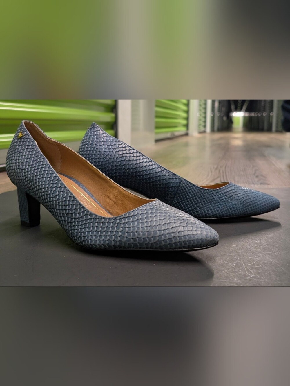 Vionic Mia Block Heel Pumps Blue Python Snake Embossed Leather Size 9.5